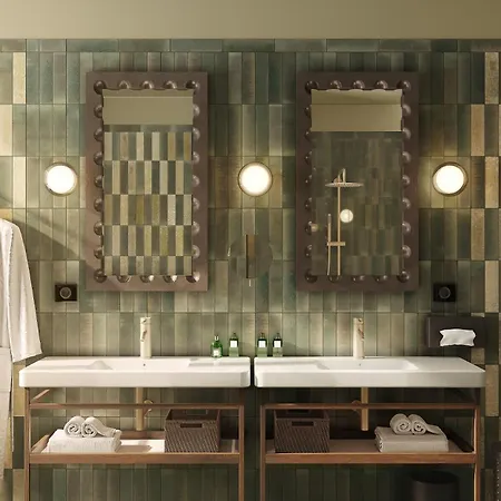 Gounod Fully Renovated מלון