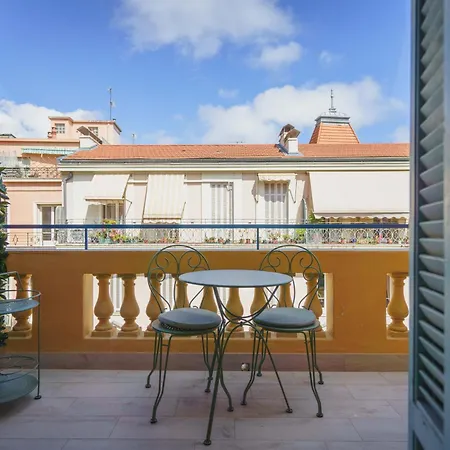 מלון Gounod Fully Renovated 4*