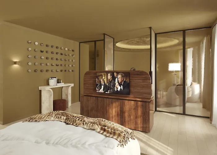 Gounod Fully Renovated Hotel