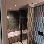 Gounod Fully Renovated ホテル 4*