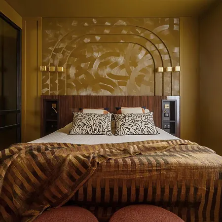 Gounod Fully Renovated 니스
