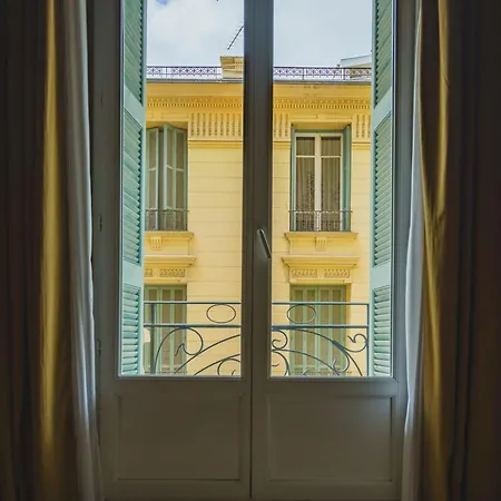 Gounod Fully Renovated 4*