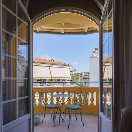 Hotel Gounod Fully Renovated