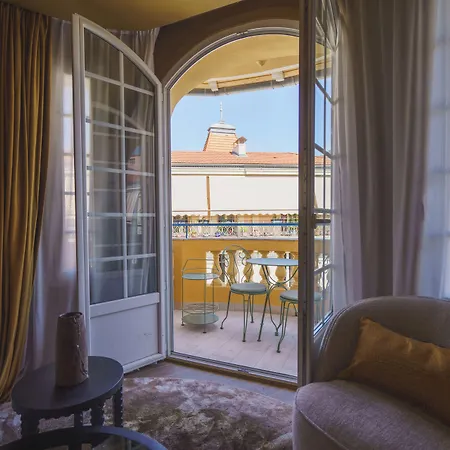 Gounod Fully Renovated 4* Nice