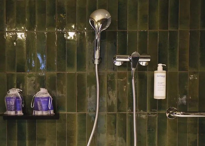 Gounod Fully Renovated Отель