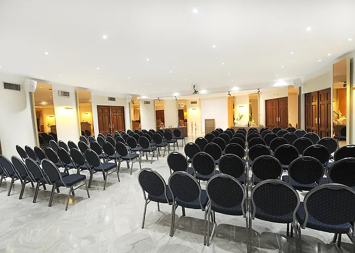 Gounod Fully Renovated Szálloda 4*